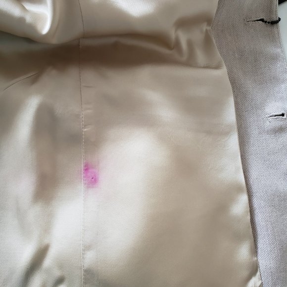 Claiborne Men's Easy Care Beige Herringbone pattern Blazer RN52003Size 36R - Picture 9 of 13